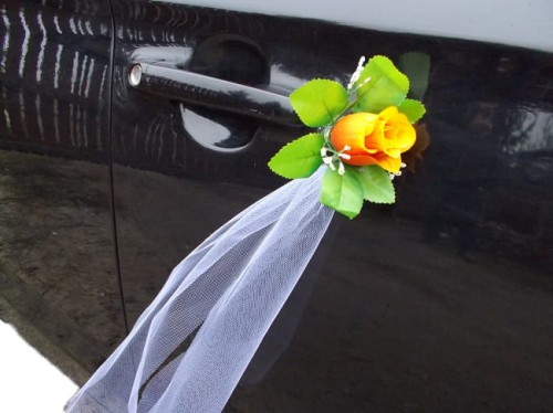 dekoracja na klamki z tiulem pączki.jpg