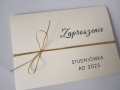 TOPASS-DEKORACJE-ZAPROSZENIE-STUDNIÓWKA-ZE-ZŁOTYM-SZNURKIEM4.jpg