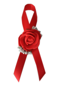 PR22 _B * Przypinka, butonierka z czerwoną różyczką i srebrnymi dodatkami  na czerwonej wstążce 