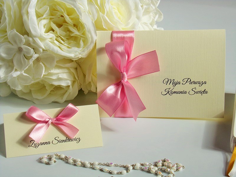 Zaproszenie na Pierwszą Komunię Świętą z kokardką i winietka